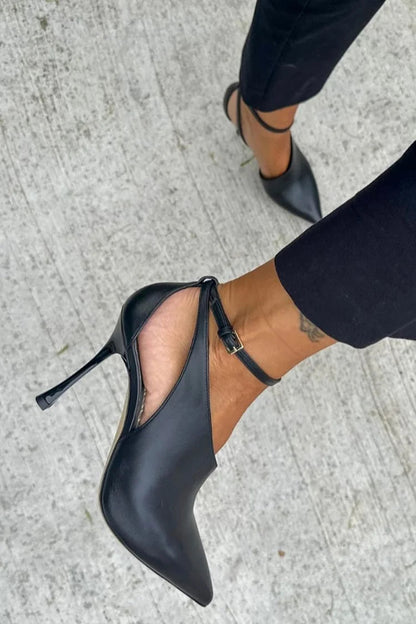 FLAVIA | POINTED TOE COURT SHOE WITH ANKLE STRAP
