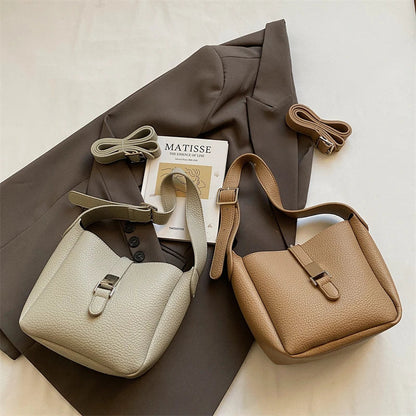 Iris™ – Modern bucket bag with a leather look