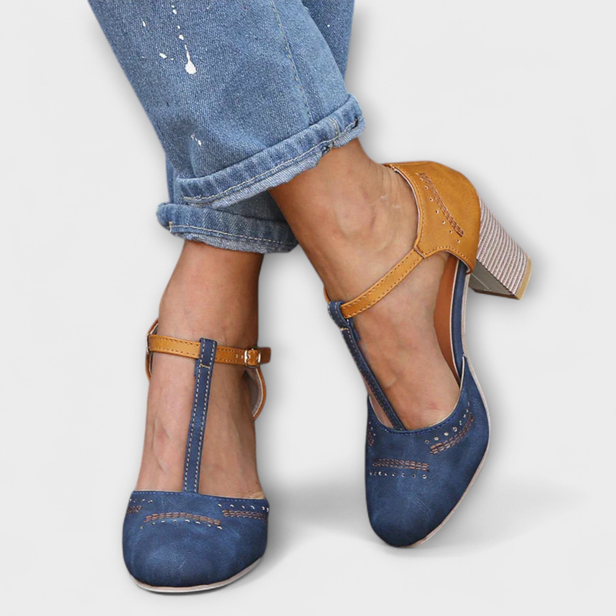 Blue / 10 UK | 43 EU