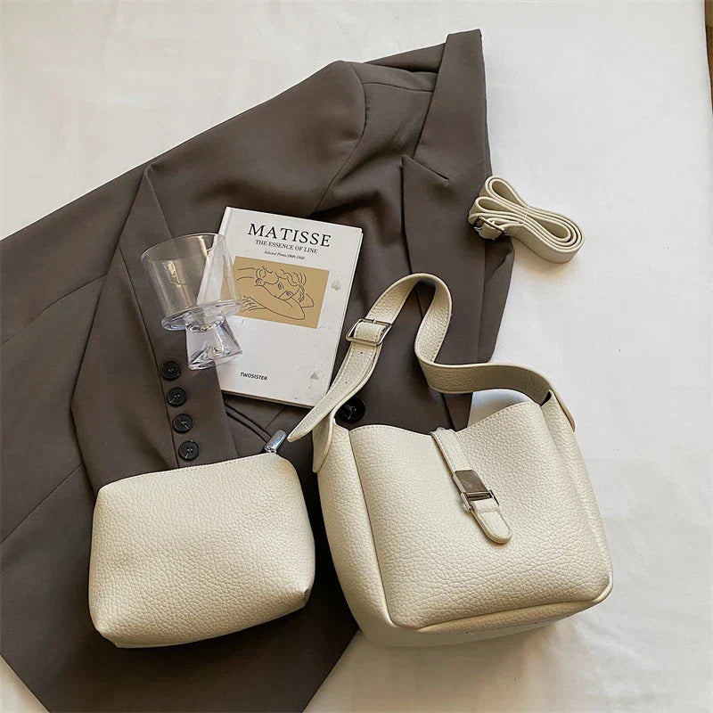 Beige / 22cm x 16cm x 11cm