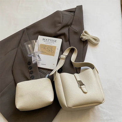 Iris™ – Modern bucket bag with a leather look